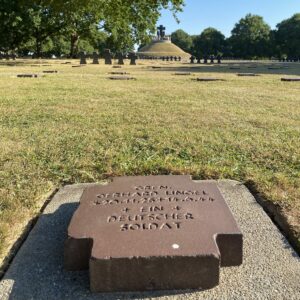 lapide di ferro, del Cimitero tedesco La Cambe_Normandia