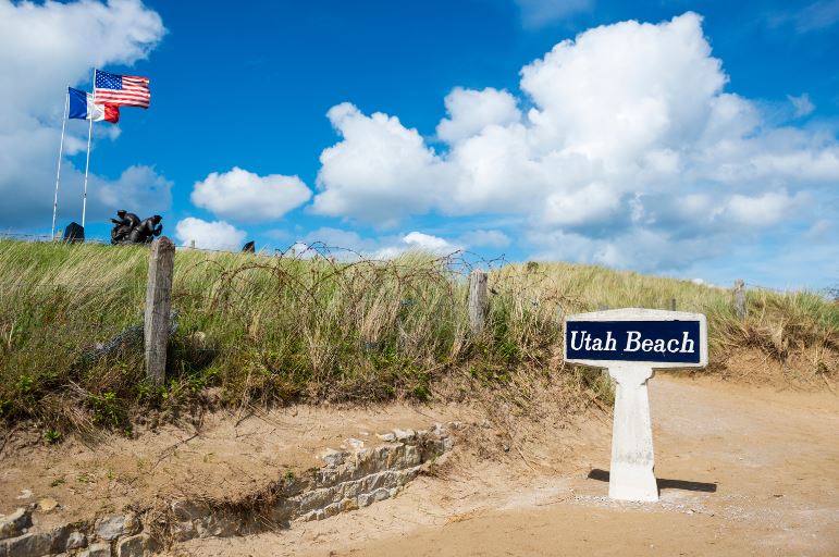 un cartello indica utah beach